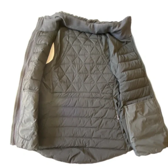 Lululemon Fluffed Up vest size 12 - Picture 13 of 16